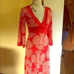 Kimono -Style vibrant cocktail dress
